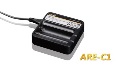 Зарядное устройство Fenix ARE-C1 + 2x18650 Fenix ARB-L2 (2600 mAh)