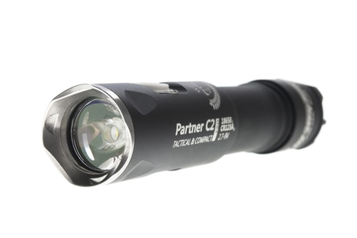 Фонарь карманный Armytek PARTNER C2 PRO